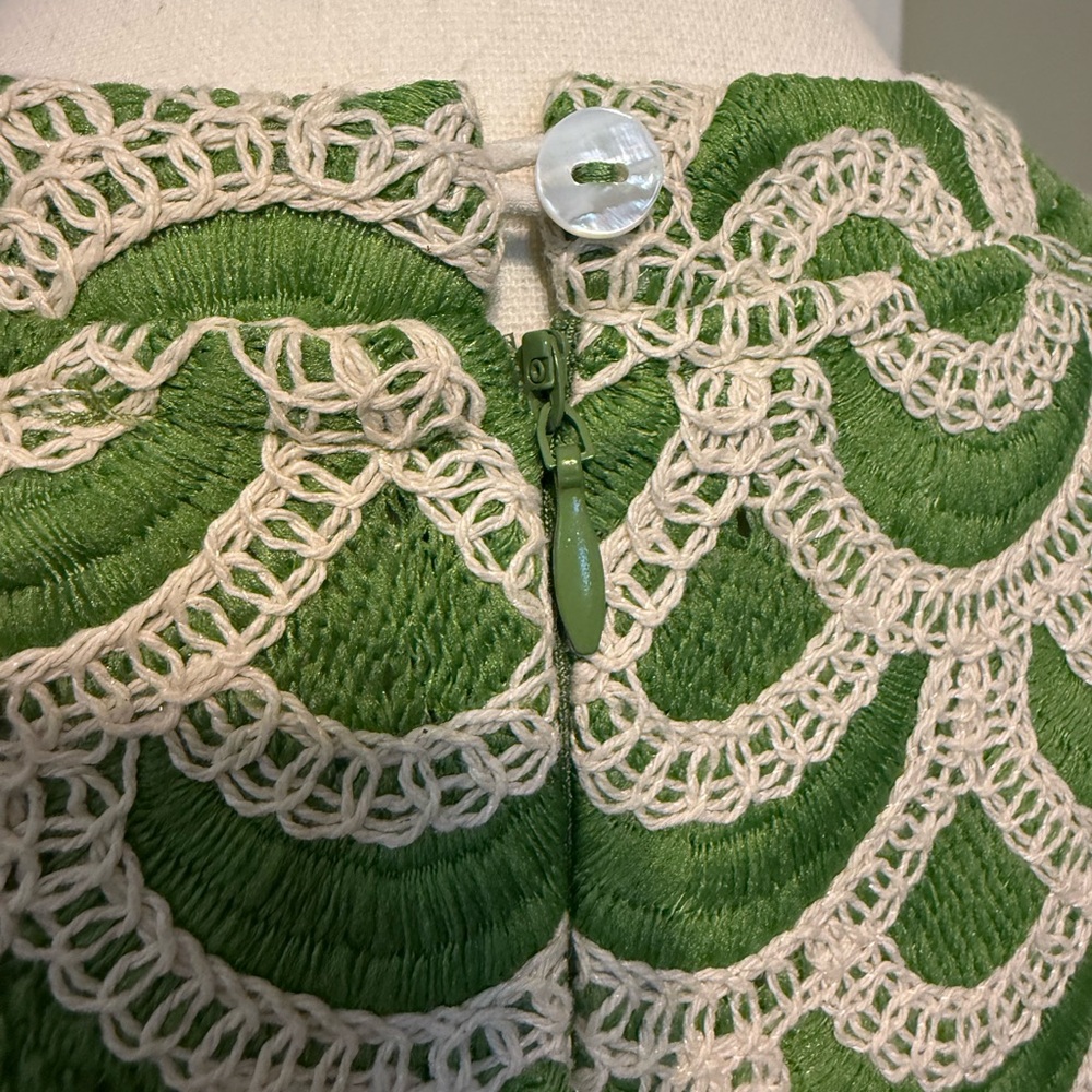 The Horizon Green and White Embroidered Sleeveless V-Neck Shift Dress - Picture 8 of 13